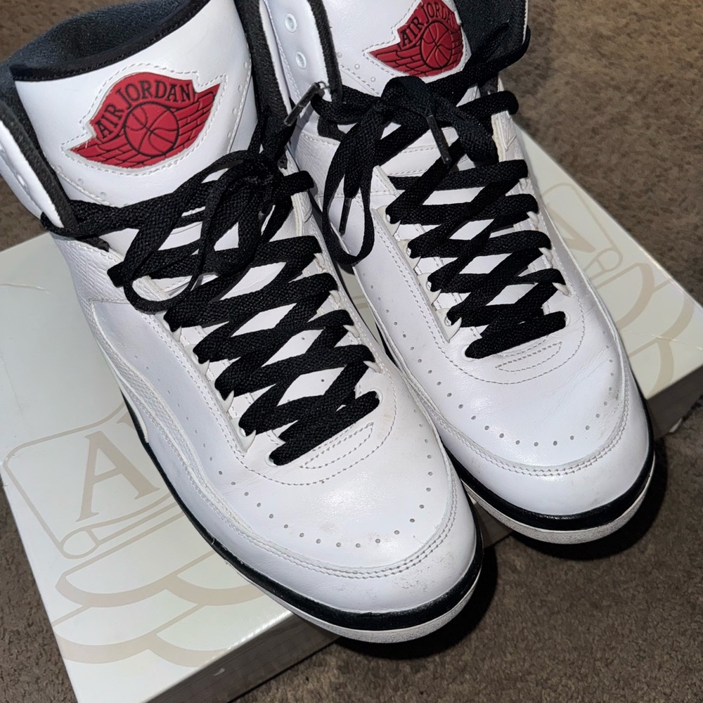 Jordan 2 Retro - Picture 2 of 3